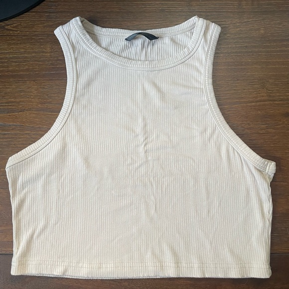 SHEIN Cropped Tank - Picture 3 of 4
